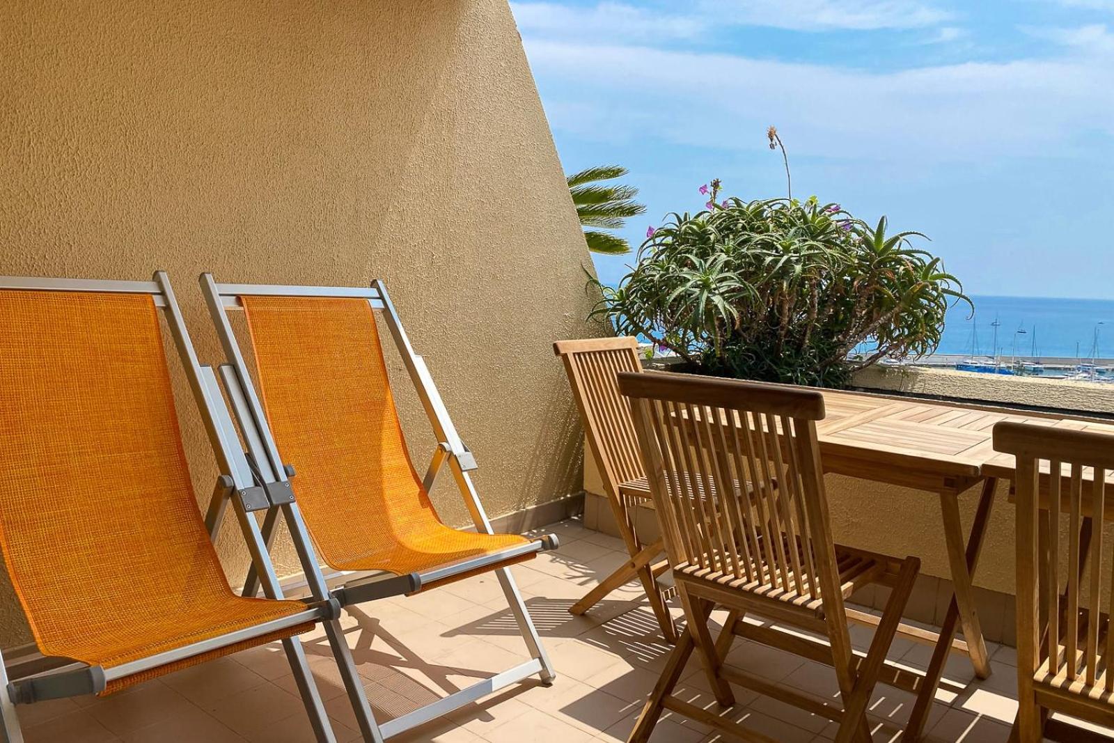 Mansfield Vue Carte Postale Terrasse Piscine 2 Apartment Menton